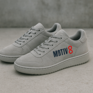 20251119_0026_Motiv8 Logo Schoenen_remix_01kacmjh7vfwnrkt7x3ha03r0e